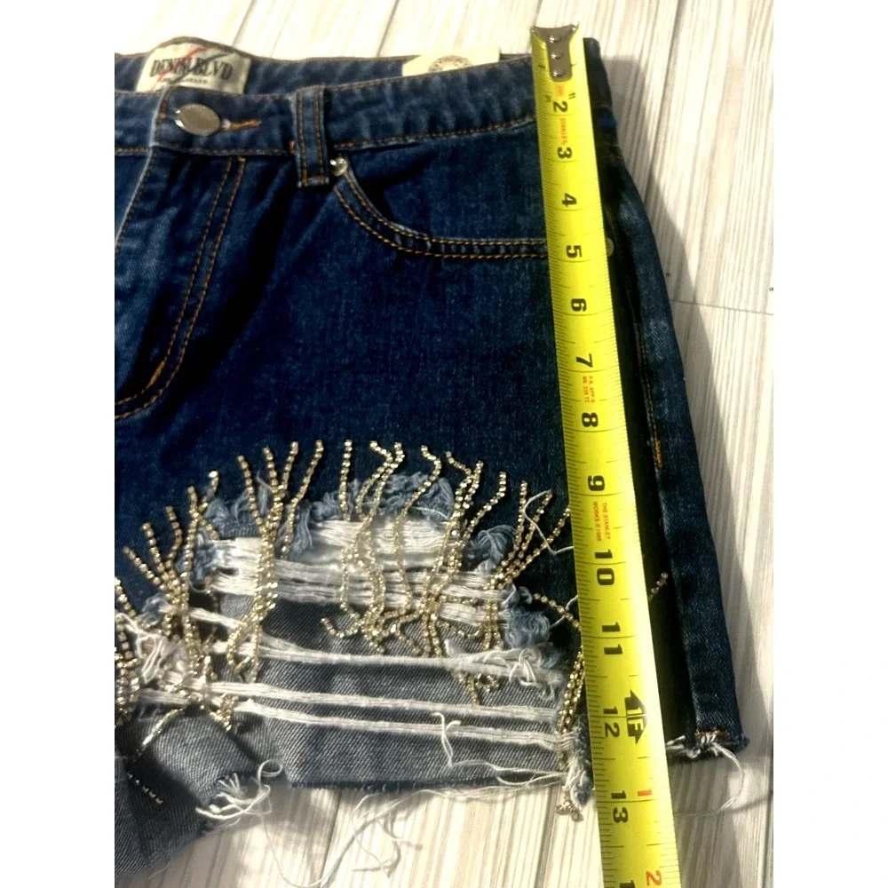 NWT Denim Blvd Bedazzled Distressed Bling Dark‎ Denim Shorts Blue Size SMALL
